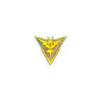 Sample pin included in box. This one is the yellow deluxe pin featuring Zapdos from Team Instinct. 